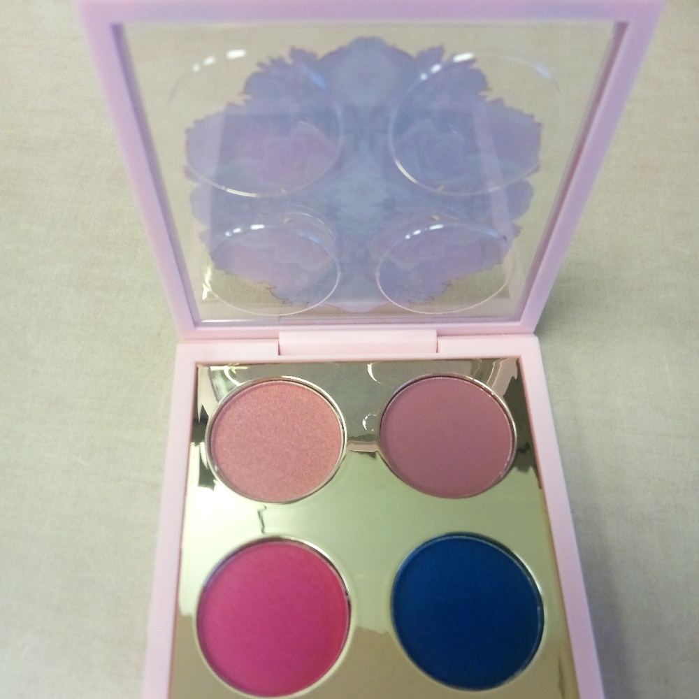 Patrick Starr  eye shadow palette "Play  with me".